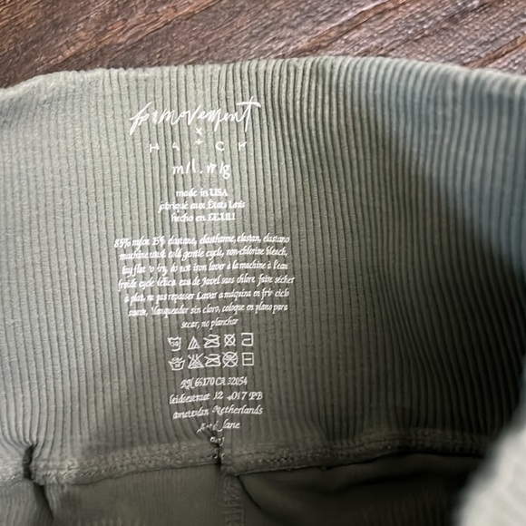 FP Movement Happiness Runs Bike Short - Picture 7 of 9